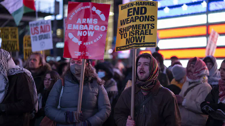 Pro-Palestinian demonstrators in Times Square