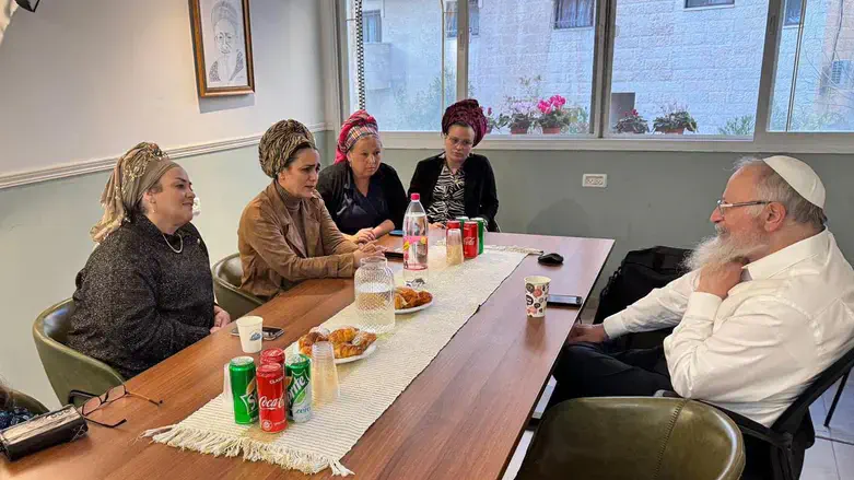 מפגש השדולה עם הרב שמואל אחליהו