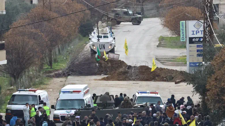 צה"ל חוסם מעבר בדרום לבנון