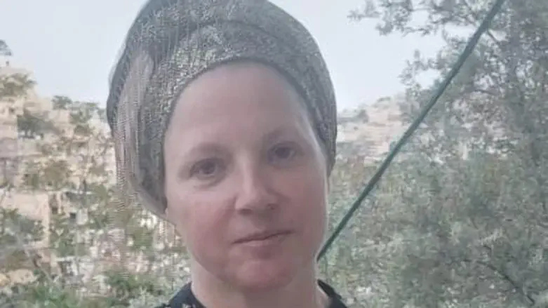 גאולה מילס, פרויקט 252
