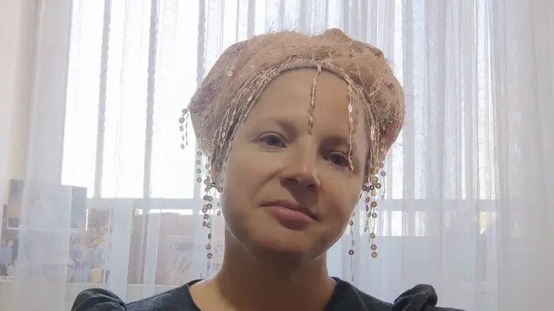 גאולה מילס, פרויקט 252