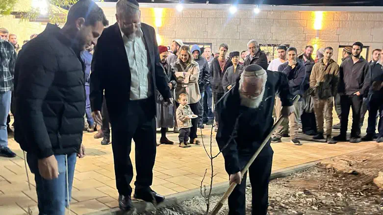 נוטעים גן לזכר הלוחמים