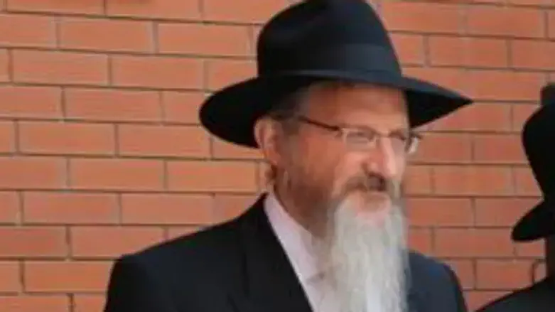 הרב לאזאר