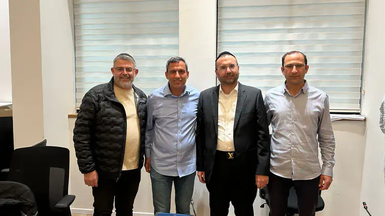 ראש העיר וסגנו עם בר יוחאי