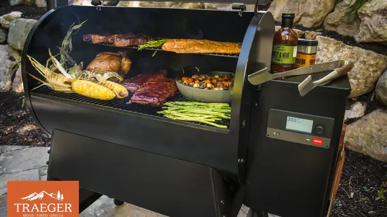 גריל מעשנה הנמכר ביותר בעולם - Traeger