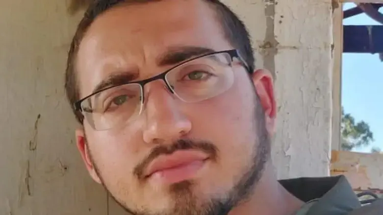 נפל כלוחם גולני בקרב עם מחבלים סמוך לזיקים. דביר לישה הי"ד