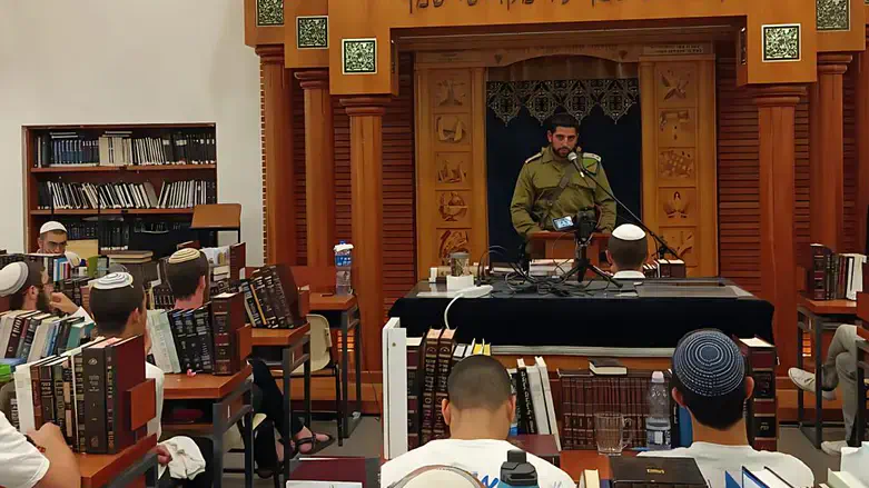 יונתן דהן מוסר שיעור בישיבה