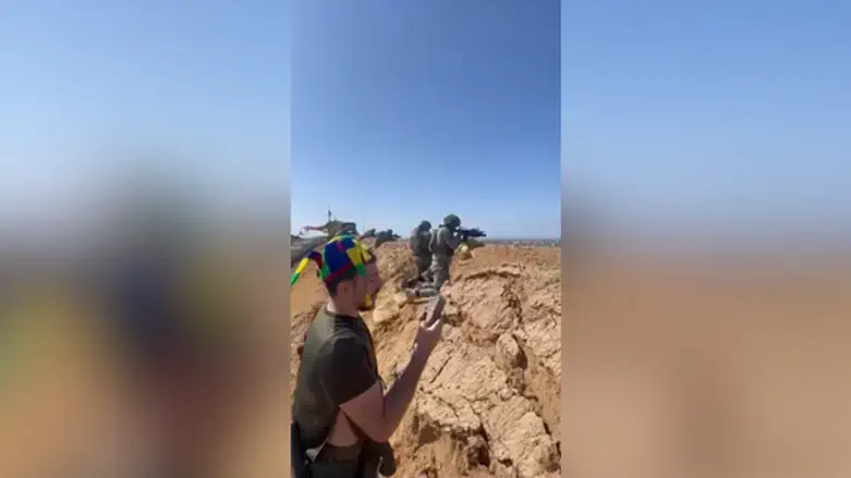 קריאת המגילה והירי