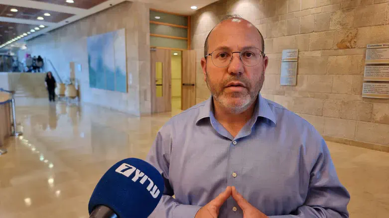 צביקה מור