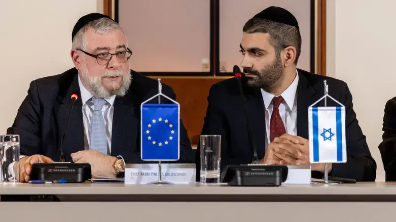 השר מלכיאלי והרב גולדשמידט