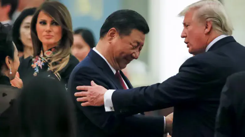 Дональд Трамп и Си Цзиньпин (архив)