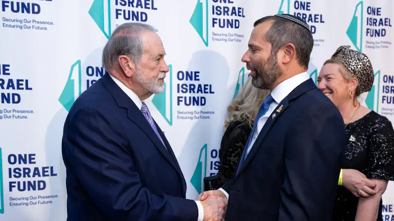 Huckabee and Ganz