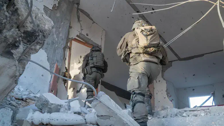 Soldiers in Gaza