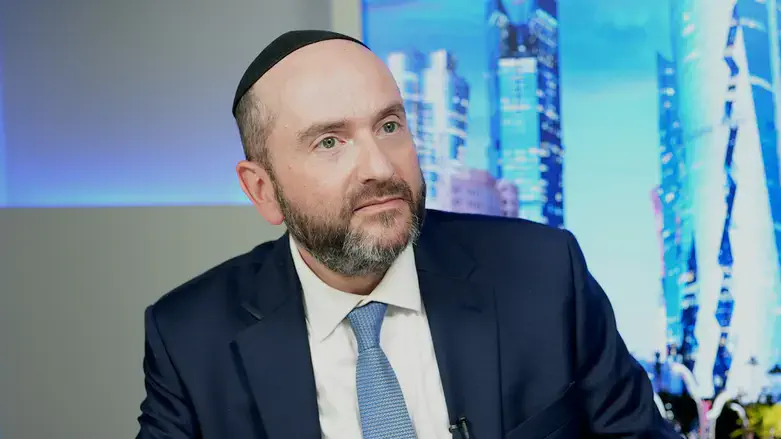 Rabbi Pini Dunner