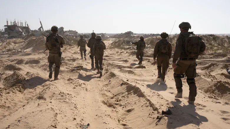IDF forces operate in Gaza