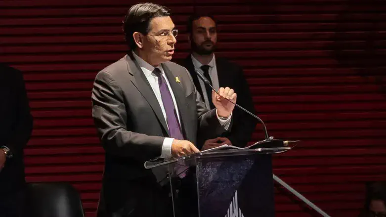 Danon at the ceremony