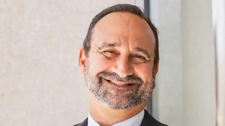 עו"ד מייקל ארנשטיין