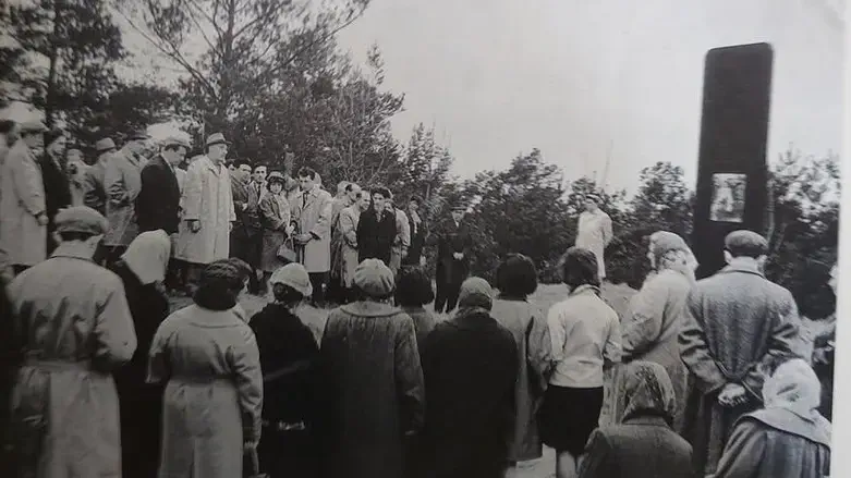 Riga memorial ceremony with Josef Mendelevich