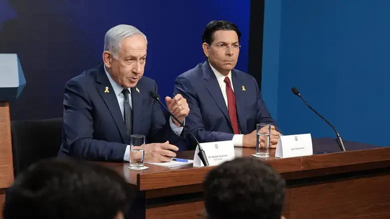 דנון ונתניהו עם השגרירים