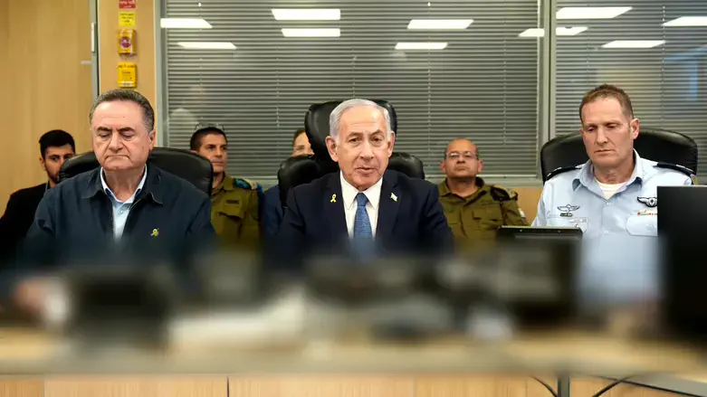 Netanyahu and Katz at the Kirya