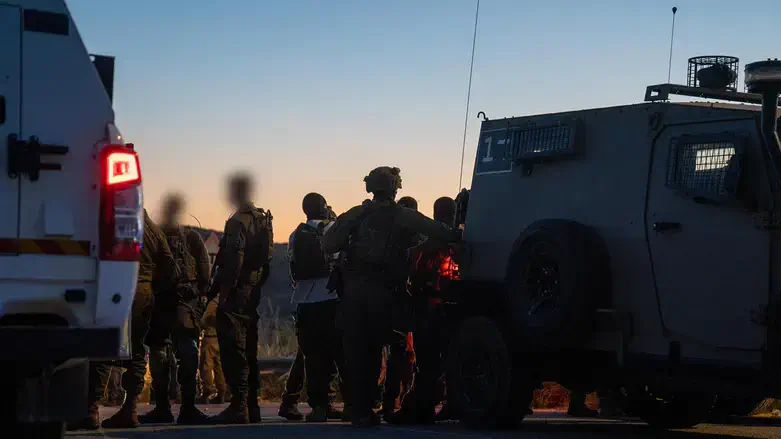 IDF forces operate near the scene of the Reihan Crossing attack