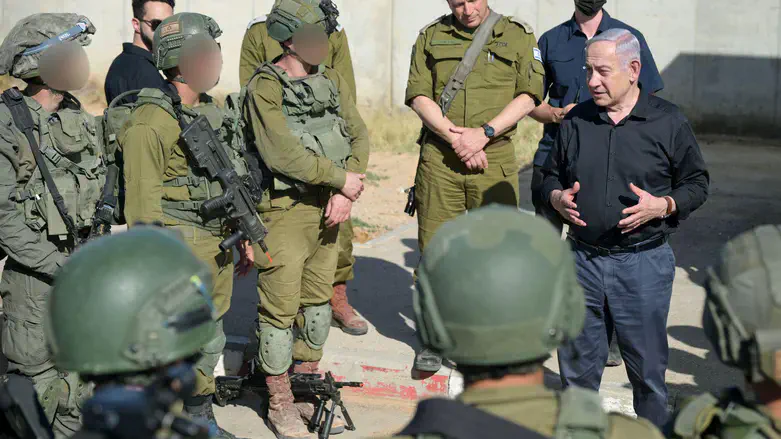PM meets soldiers