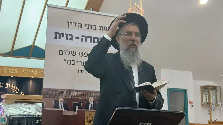 הרב ציון לוז