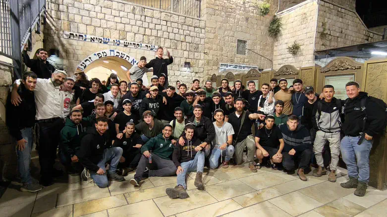 תלמידי ישיבת חיצים