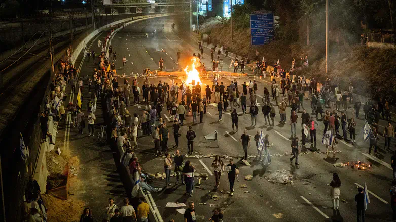 המחאה באיילון