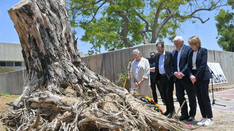 Herzog, Steinmeier at Kibbutz Be’eri