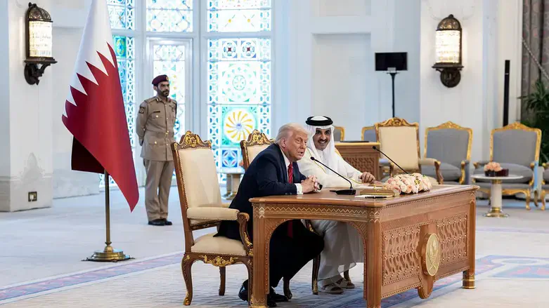 Trump and Al Thani in Doha, May 2025