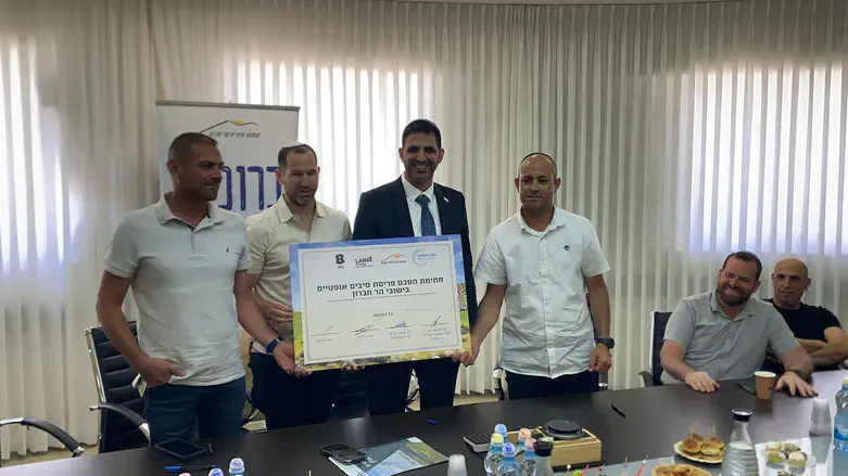 טקס חתימת ההסכם בהר חברון