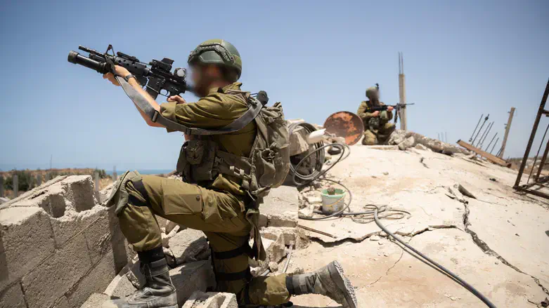 soldiers in Gaza