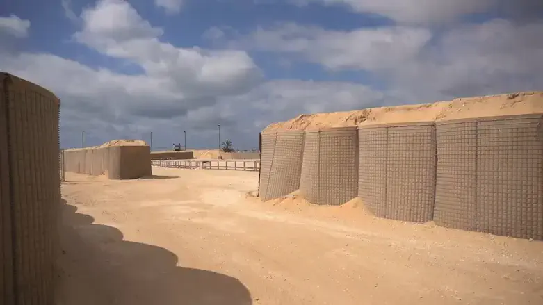 Food distribution depots in Gaza