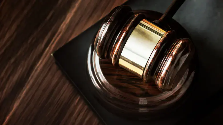 הטלת עיקול זמני לצורך גביית חובות מלקוחות