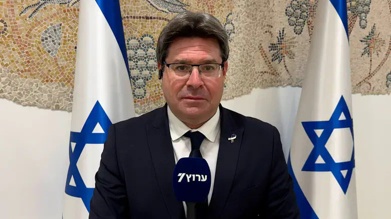 Офир Акунис