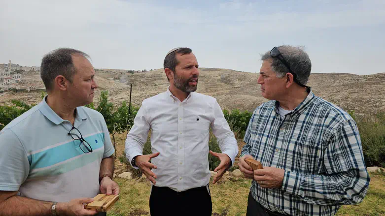 ישראל גנץ עם חברי הקונגרס