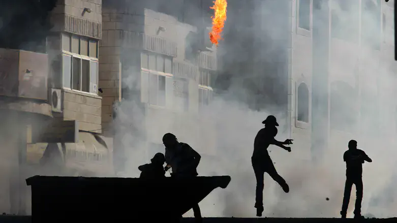 Molotov cocktail attack in Israel (illustrative)
