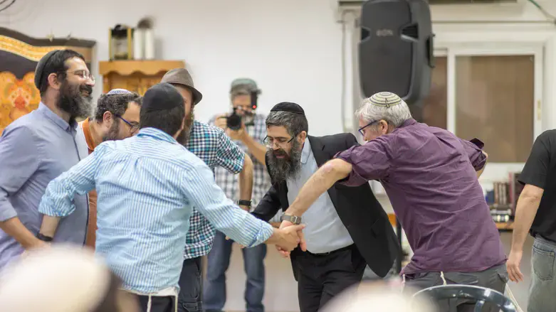 חוגגים 25 שנה לישיבת תקוע