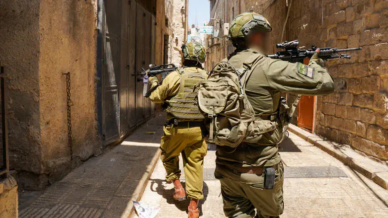 כוחות במהלך המבצע בשכם