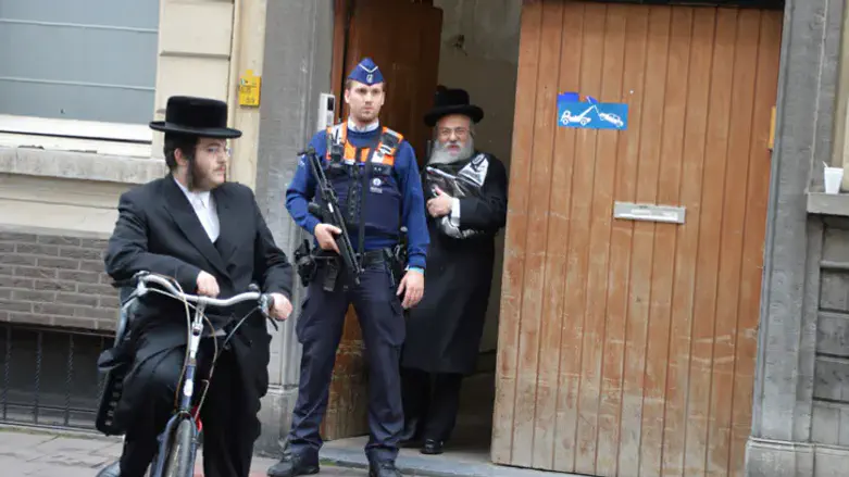 Security for Jews in Belgium (file)