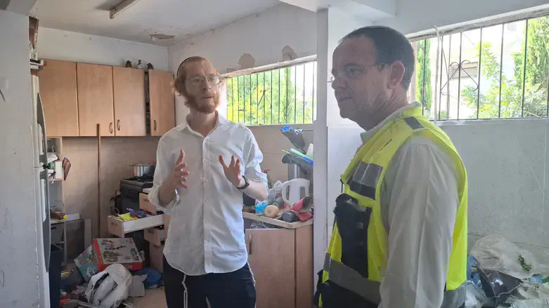 מזכ"ל בני עקיבא בבית שנפגע בבני ברק