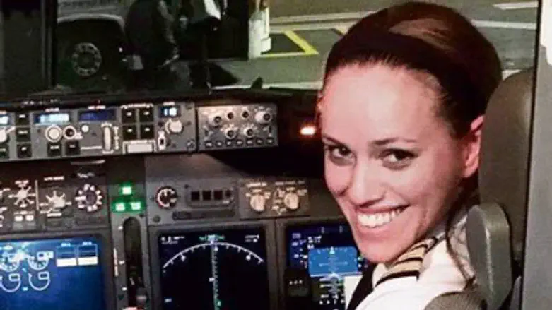 Haredi female pilot flies stranded Israelis back to Israel