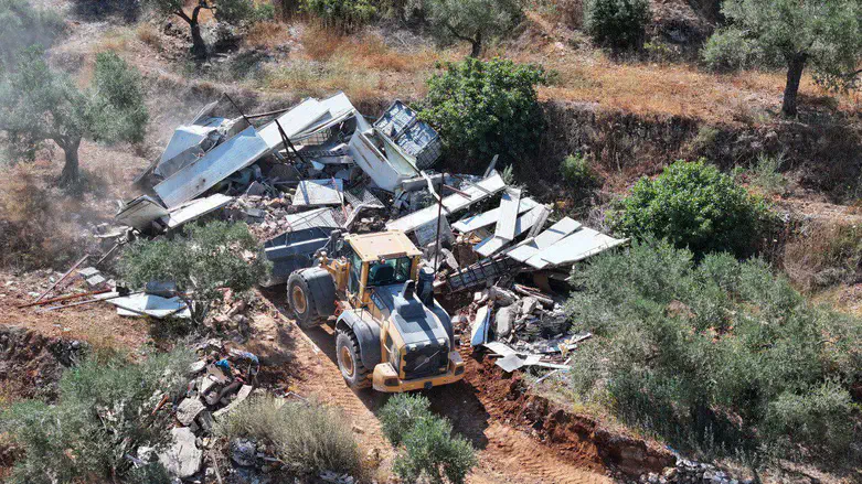 הריסת השוק הפיראטי