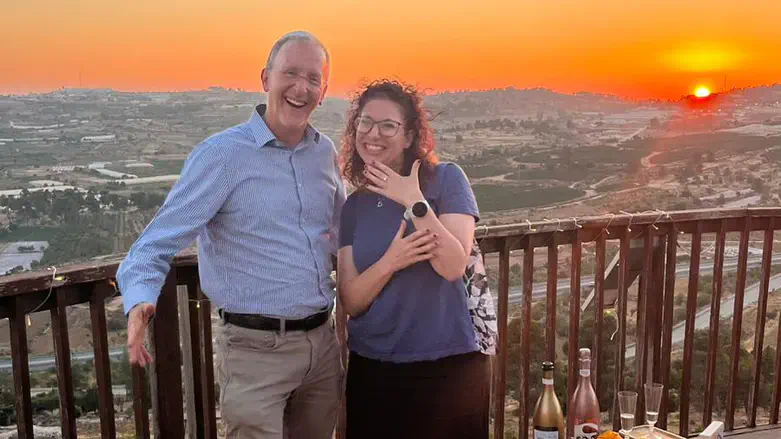 Rabbi Leo Dee with his fiancé Aliza Teplitsky