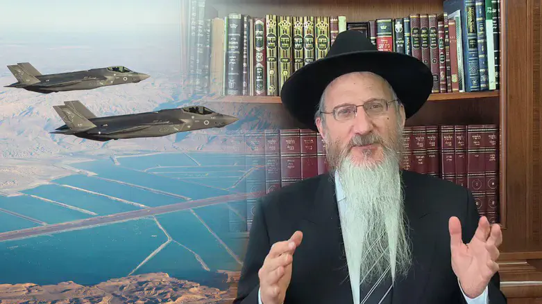 הרב בערל לאזר על רקע מטוסי קרב