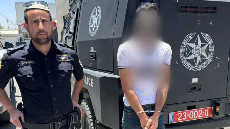 מעצר אחד הפעילים