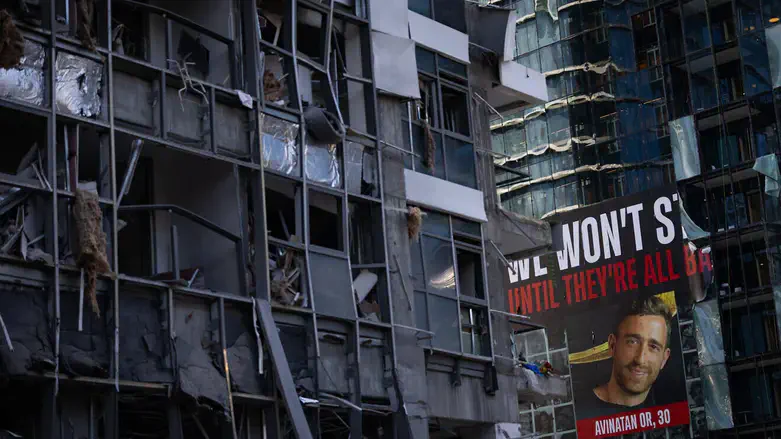 Missile damage in Ramat Gan