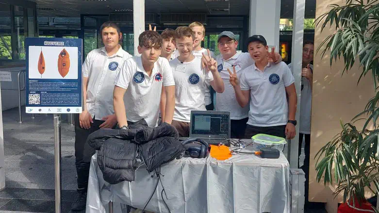 תלמידי הישיבה חוזרים מהתחרות