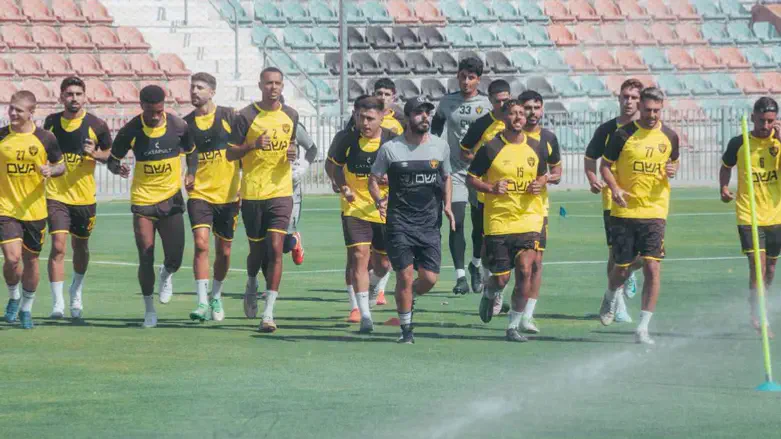 שחקני בית"ר באימון הפתיחה היום